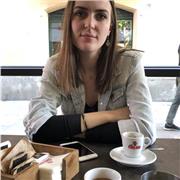 Studentessa universitaria diplomata al liceo linguistico disponibile per ripetizioni di inglese, tedesco e spagnolo a studenti di tutte le età